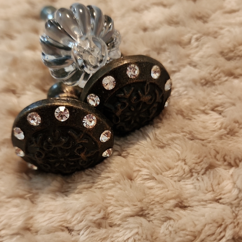Black and Silver Bling Elegant Pulls